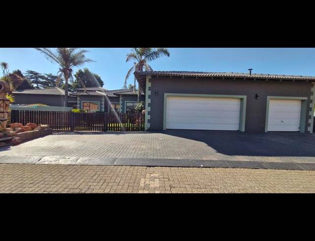 3 BEDROOM HOUSE FOR SALE IN SONNEVELD